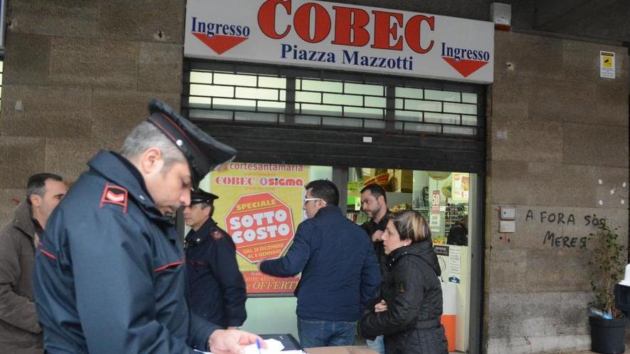 È caccia ai rapinatori dopo il colpo alla Cobec
