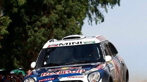 Dakar maledetta, auto travolge gli spettatori: 13 feriti