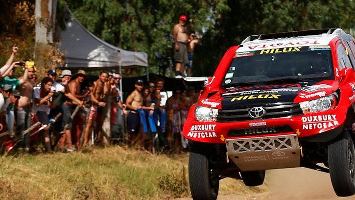 Solita Dakar: auto sulla folla, 13 i feriti