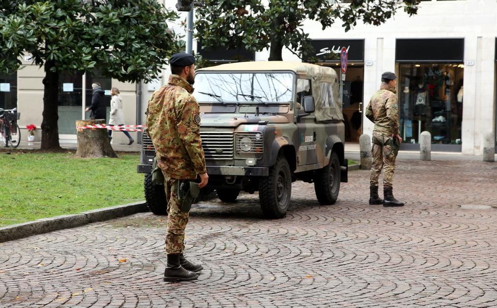 L’esercito presidia i punti sensibili