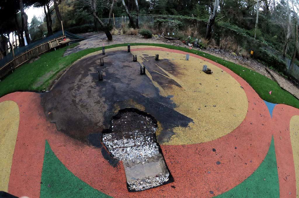 Parco andato a fuoco niente inquinamento arrivano i giochini 