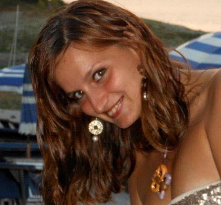 «Noi, scarpa senza piede» Neruda per l’addio a Elisa 