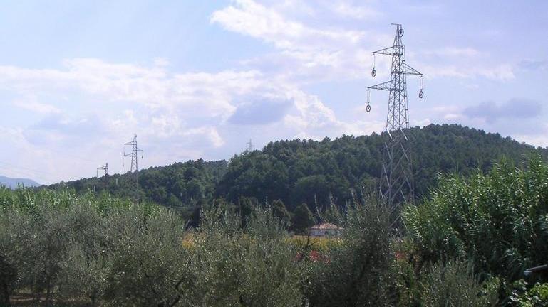 Elettrodotto contestato una svolta dalla Regione