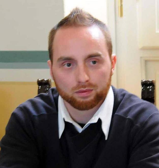Andrea Cella (Lega): «Pochi i servizi bibliotecari offerti da Montignoso»