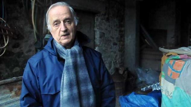 «Distruggete le vostre armi giocattolo»