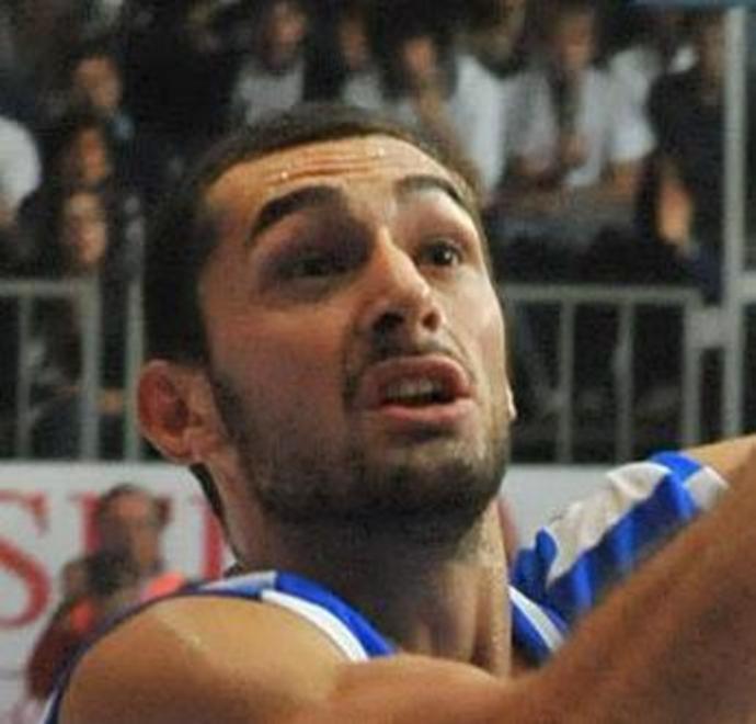 Dragovic firma con Cremona