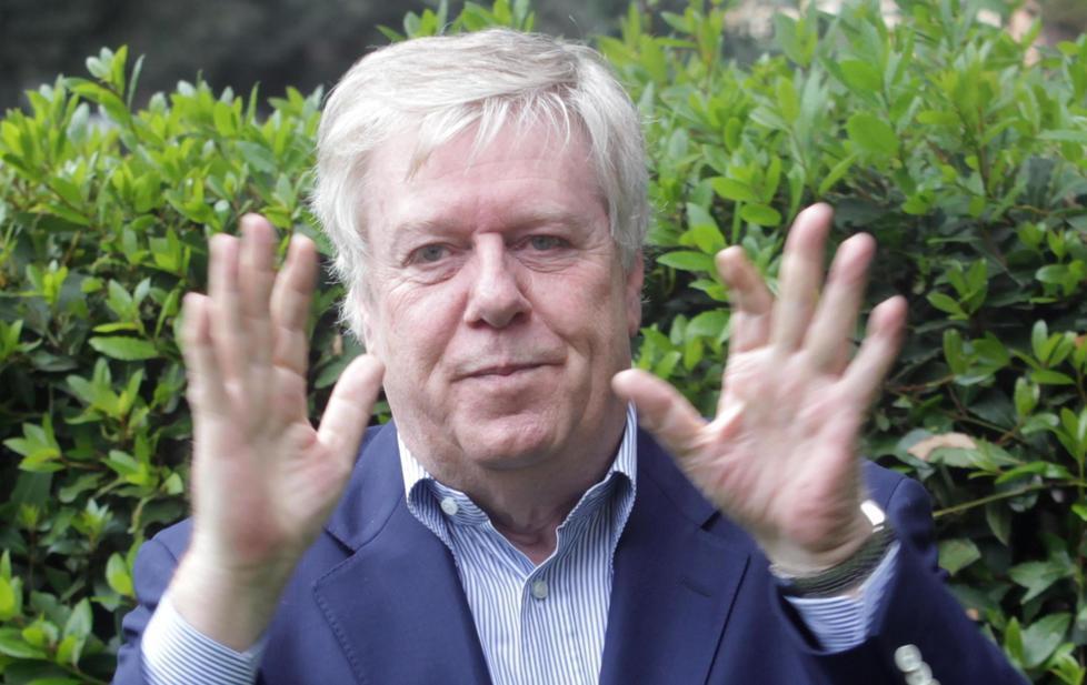 Lippi e il mistero dei tweet a Renzi: «Mi hanno hackerato il profilo»