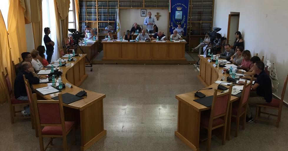 Assenteisti e presenti, i voti ai consiglieri 
