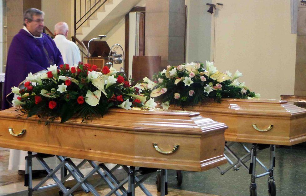 Il triste saluto di Ponte ai coniugi annegati 