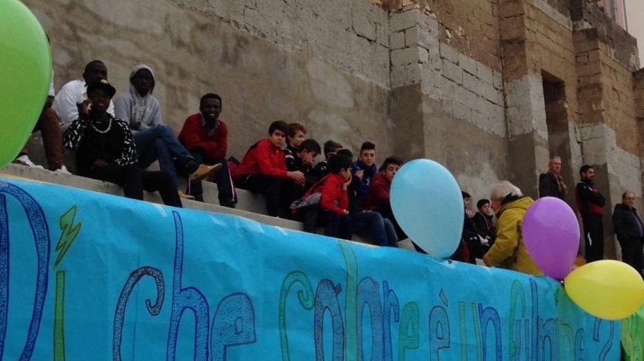 Porto Torres, in campo senza colori contro l’indifferenza