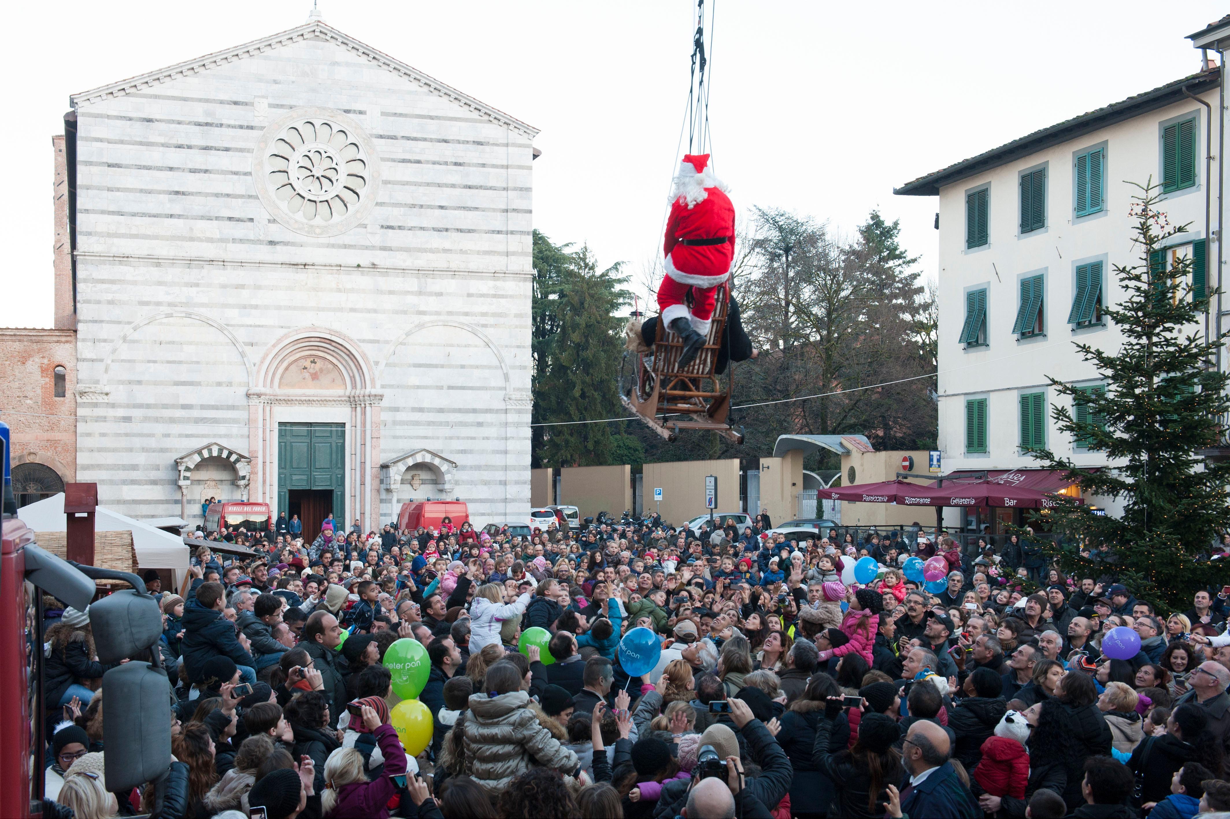 La Befana in San Francesco  (foto Sernacchioli)