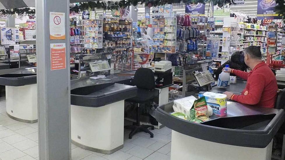 Rapina al Conad, le telecamere erano spente
