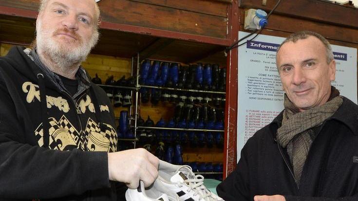 Restituite al proprietario le scarpe rubate alla pista