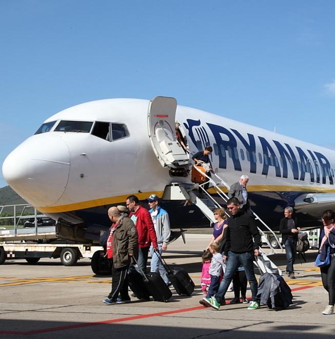Ryanair potenzia i collegamenti con Alghero: 10 rotte di cui 4 nazionali