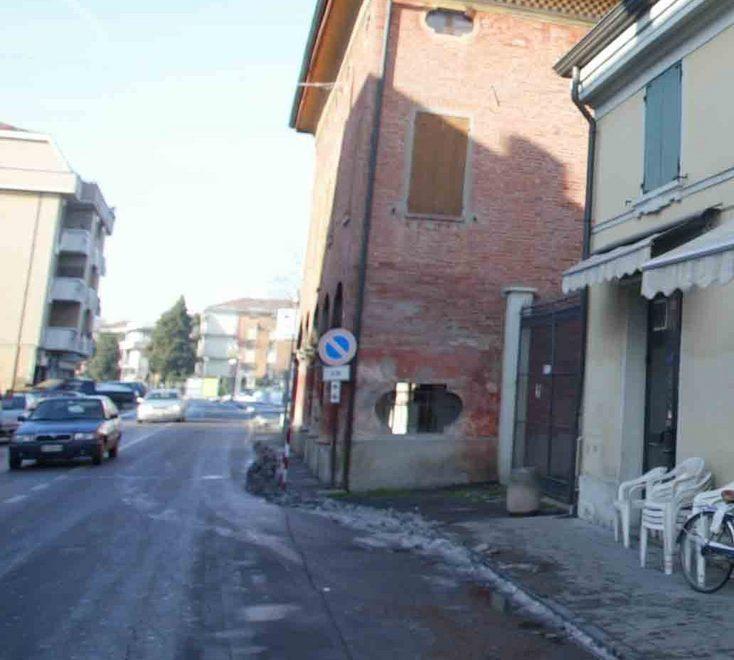 Via Roma cambia volto con rotonde e marciapiedi 
