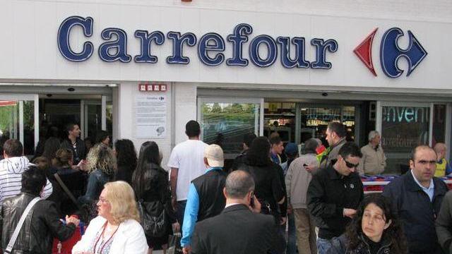 Carrefour: pago 2 e prendo 1? Niente contanti, il rimborso è solo in buoni