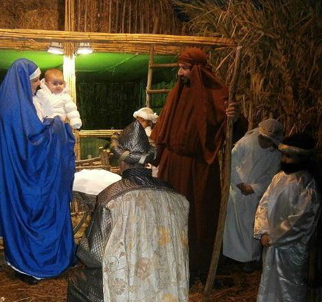 Si rinnova il rito del presepe vivente