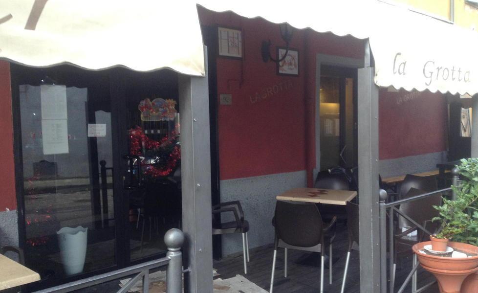 Ladri in azione al bar La Grotta 