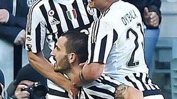 Juve, 8 successi di fila e vetta nel mirino Travolto il Verona