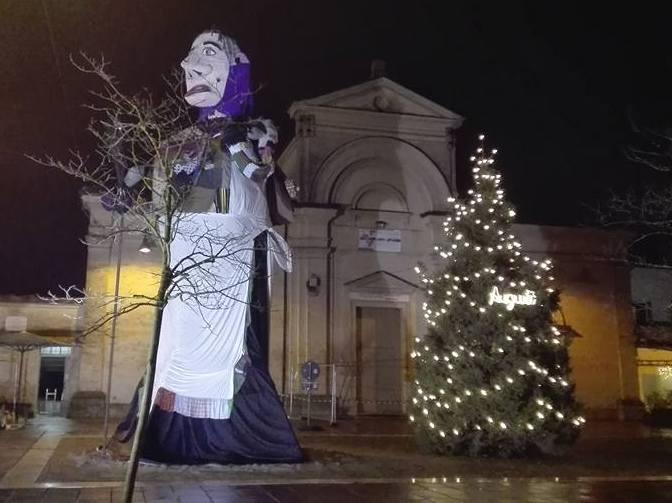 Ottocento calze e una Zirudella 