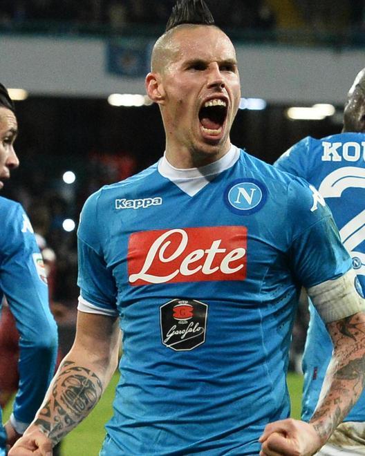 Il Napoli non molla: Torino al tappeto 