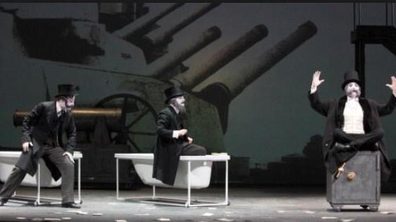 Un'immagine dello spettacolo finale di Carissimi Padri