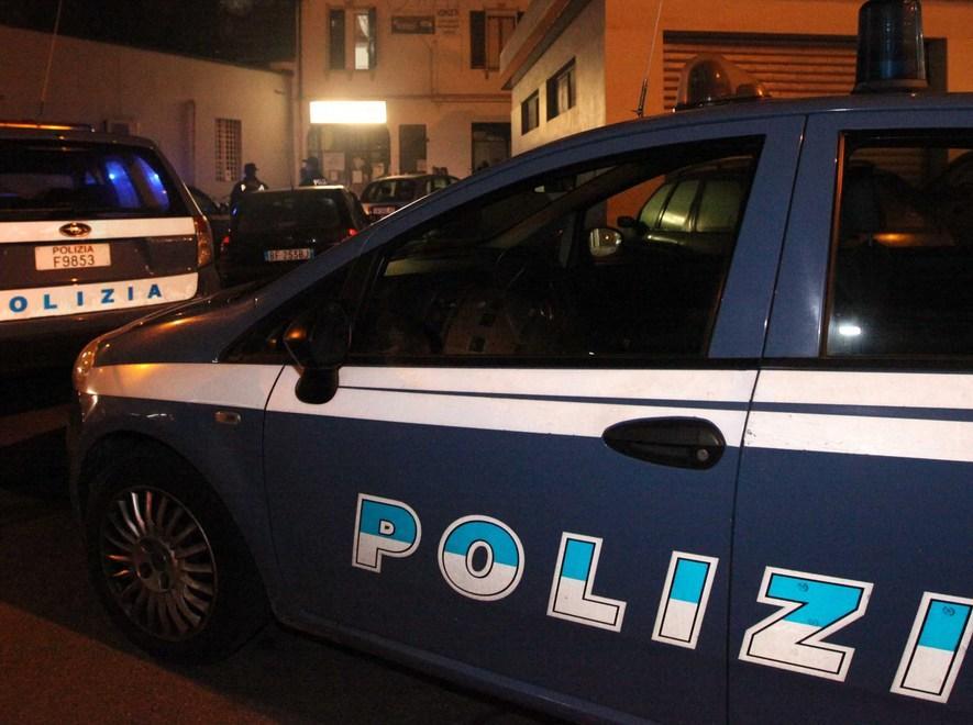Reggio Emilia, anziana scippata della borsa e trascinata a terra 