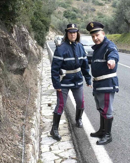 Otto macchine trovate senza la copertura assicurativa 
