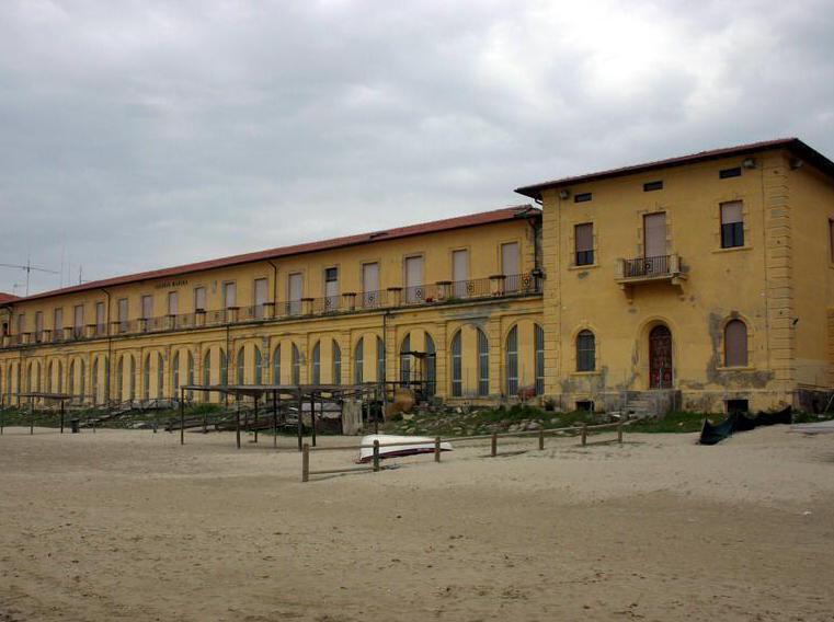 Dieci posti letto per i clochard Riapre il dormitorio alla Colonia