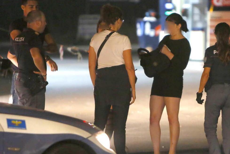«Gestivano giro di prostitute» Uno degli accusati vive a Lucca