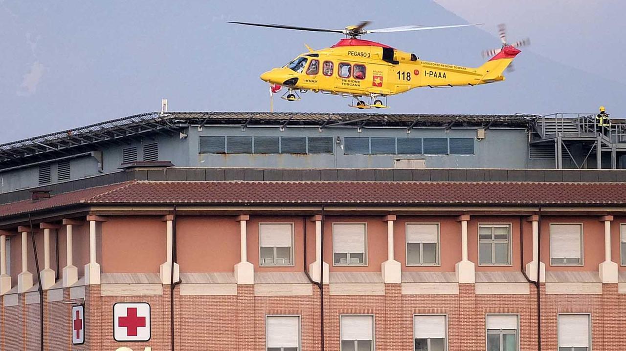 L'elisoccorso atterra all'ospedale Cisanello di Pisa
