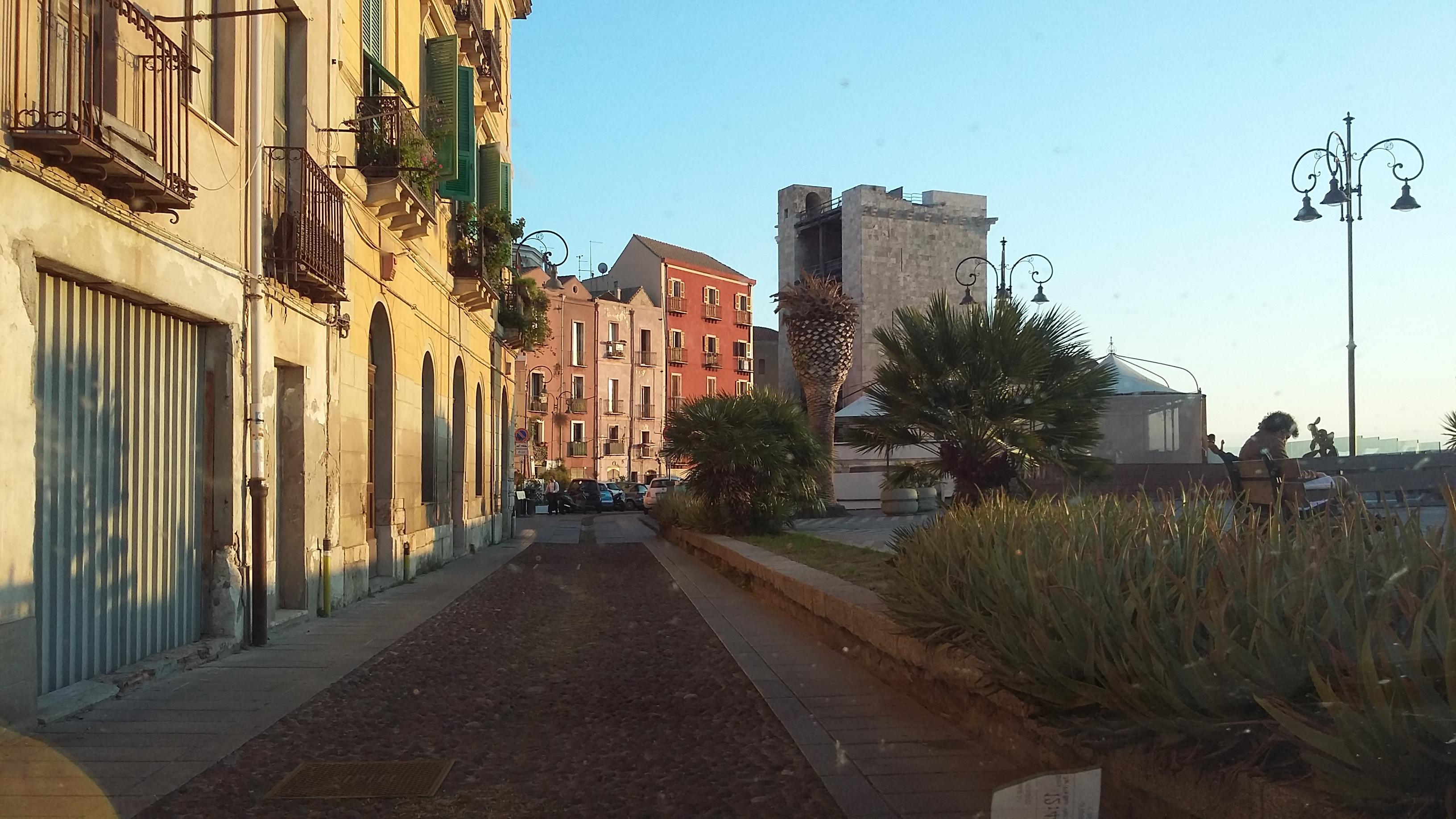 La torre dell'Elefante vista dal bastione di Santa Croce