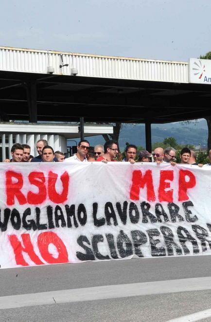 Meno aziende fallite, ma più grandi 
