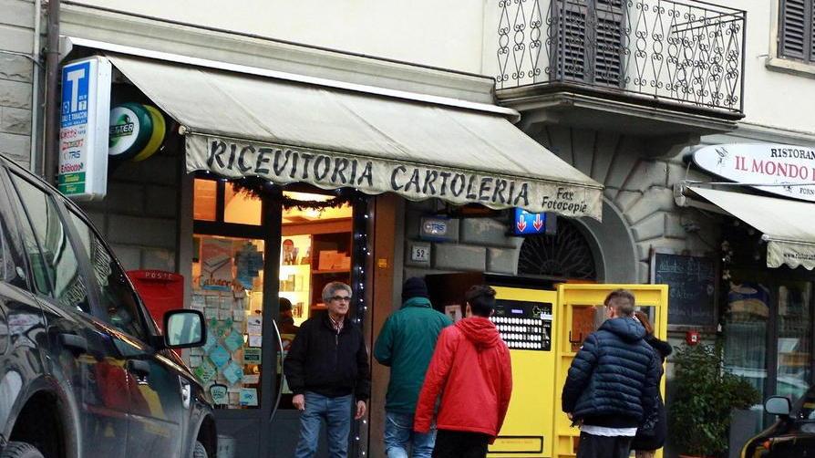 Rubano l’auto carica di sigarette ladri in fuga con 11.000 euro