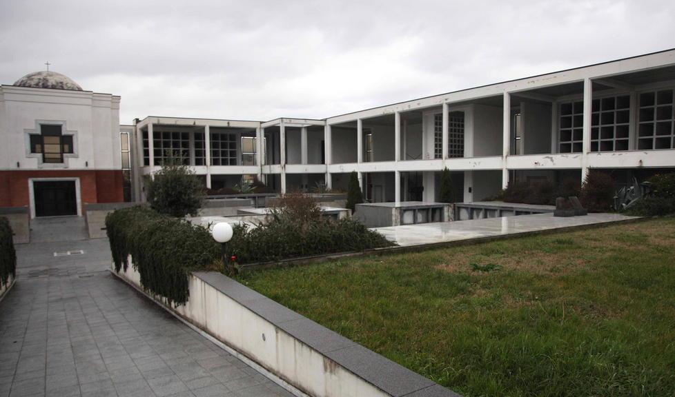 Un viareggino su tre sceglie la cremazione Ecco costi e problemi 