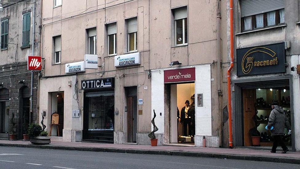 Saldi a Macomer: segnali positivi nei negozi del centro