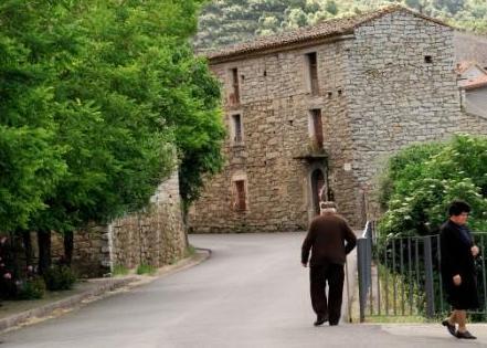 Olzai dice no ai Borghi: «Inutili» 