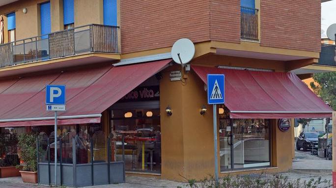 E poco prima anche una rissa al bar Dolce Vita