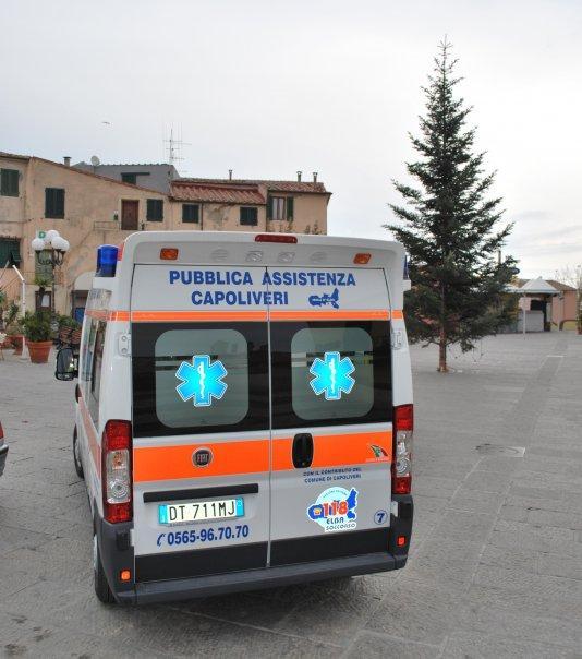 Un'ambulanza della Pubblica assistenza di Capoliveri