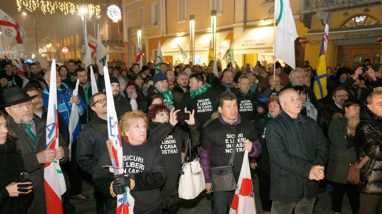 Vignola, in cinquecento alla fiaccolata della Lega Nord