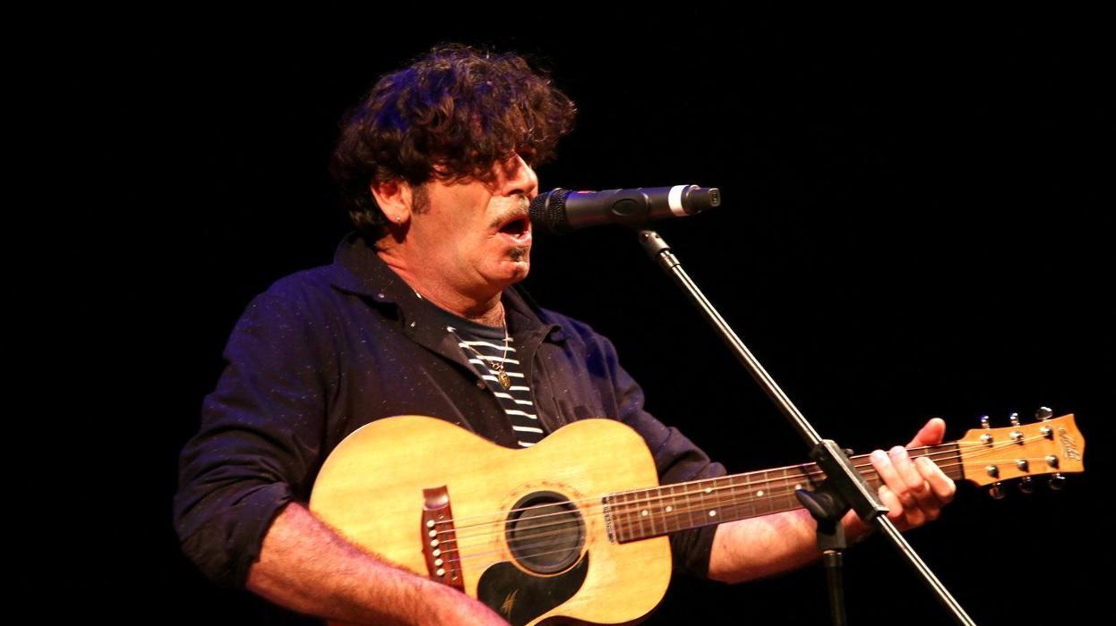 Bobo Rondelli sul palcoscenico dello show solidale al Goldoni (Marzi Pentafoto)