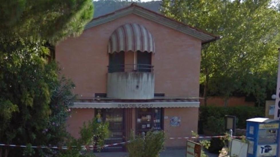 Il furto sventato dai vicini svegliati dai colpi degli arnesi