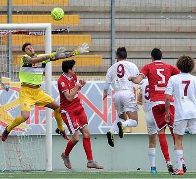 Un Pontedera solido non cede al Teramo 