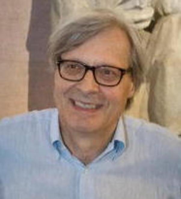 Vittorio Sgarbi in visita agli Arsenali Repubblicani 