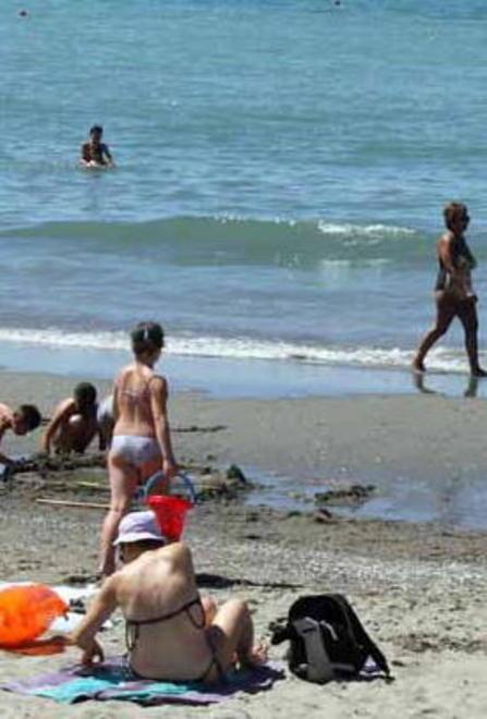 E la terra di confine sceglie di non scegliere 