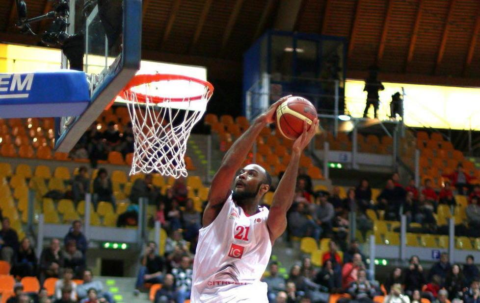 Tra super schiacciate e 200 baby cestisti Livorno torna Basket city 