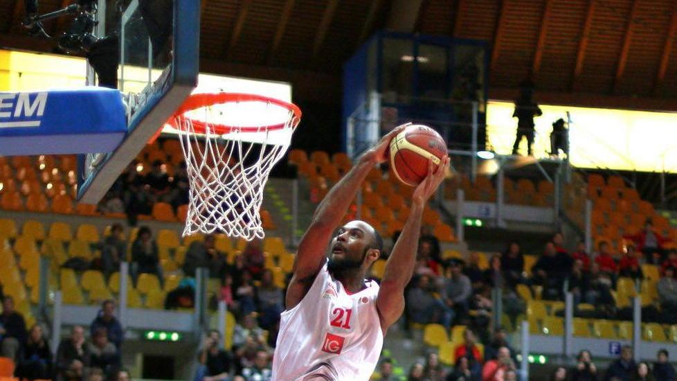 Tra super schiacciate e 200 baby cestisti Livorno torna Basket city