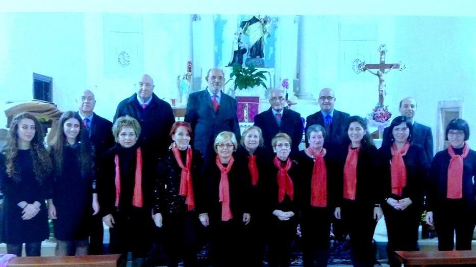 Spirito Santo, la storica parrocchia di quartiere ha il coro
