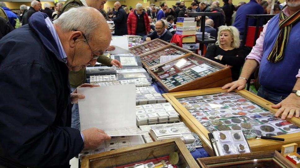 Grande successo di pubblico per monete e francobolli