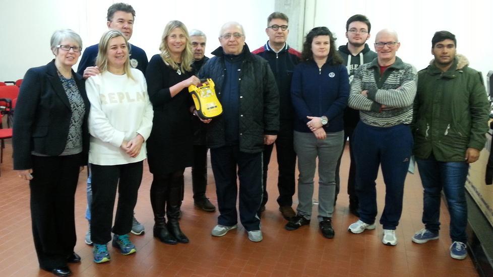 Defibrillatore per l’istituto Russell 